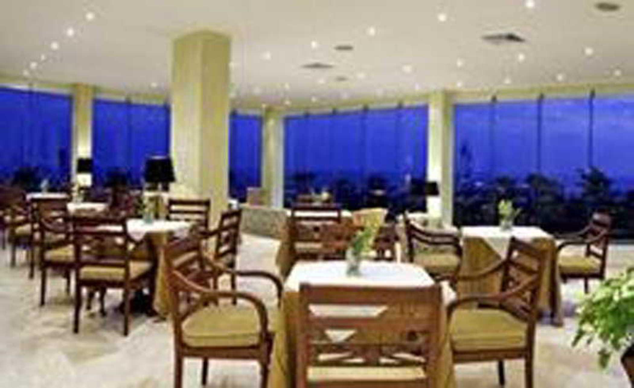 Dominican Fiesta Hotel Santo Domingo Dış mekan fotoğraf The restaurant