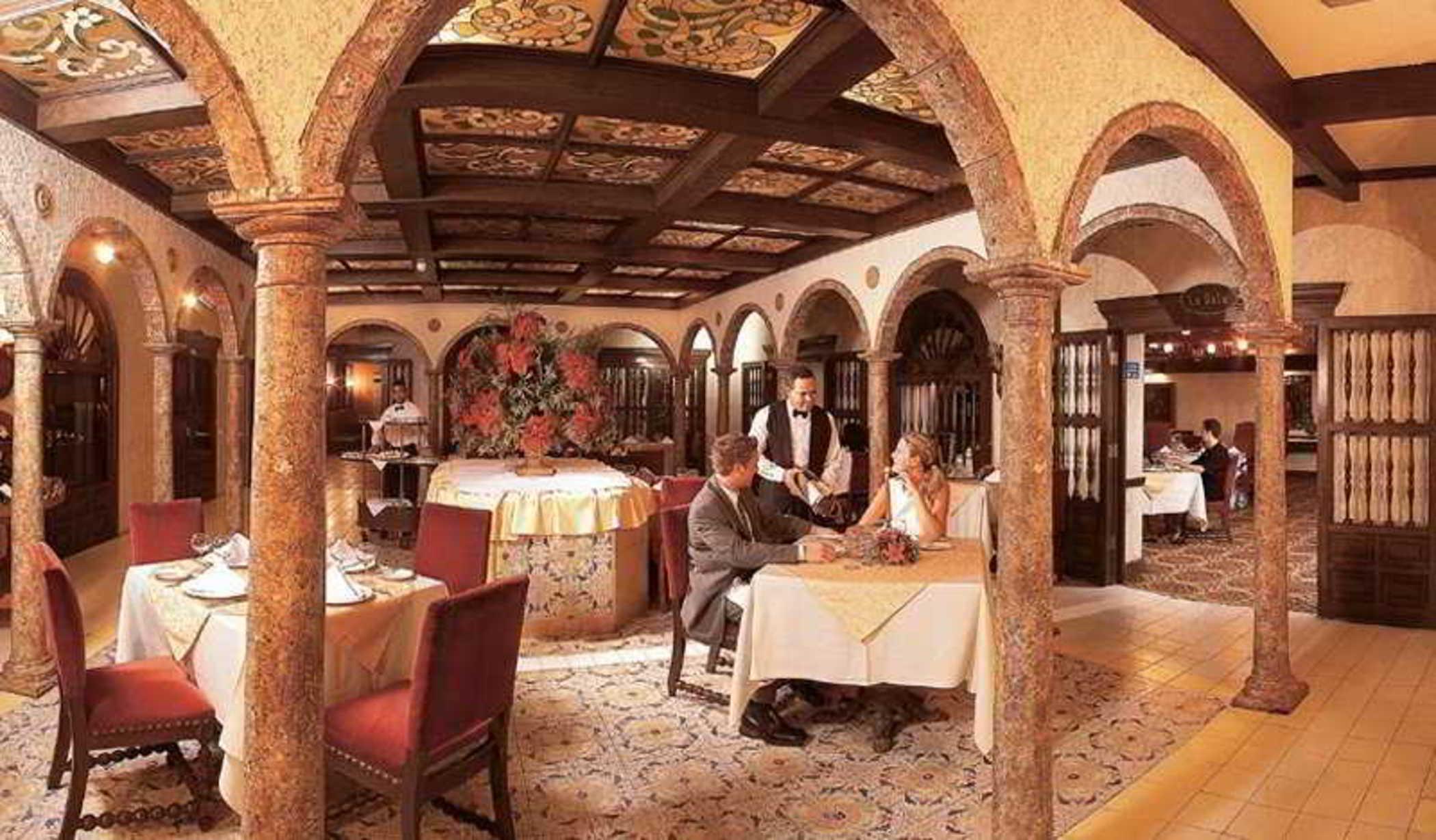 Dominican Fiesta Hotel Santo Domingo Dış mekan fotoğraf The restaurant